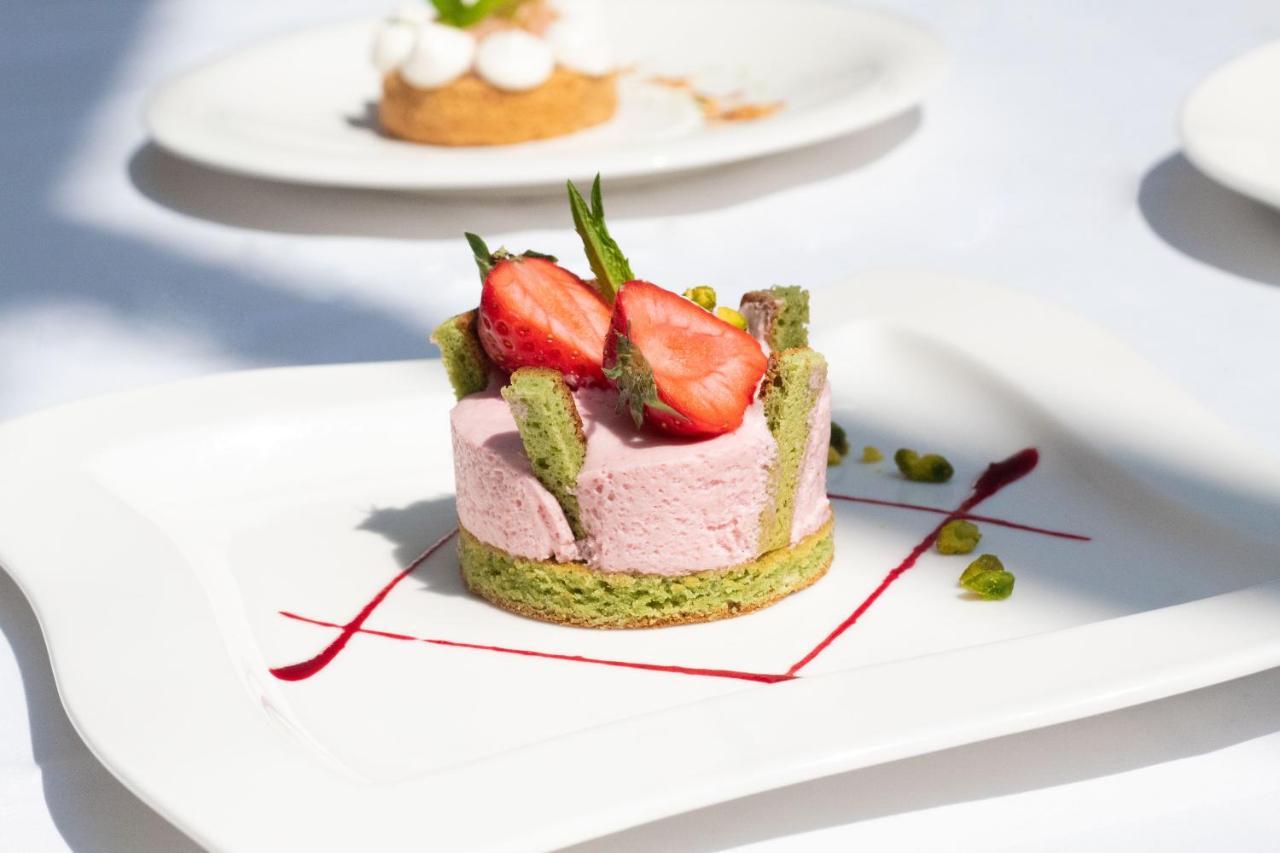 Logis Hotel & Restaurant Du Sauvage La Ferté-Gaucher Eksteriør bilde