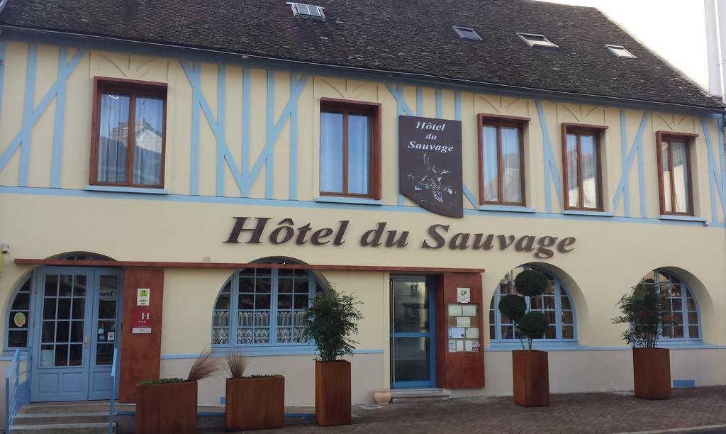 Logis Hotel & Restaurant Du Sauvage La Ferté-Gaucher Eksteriør bilde