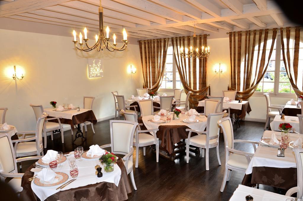 Logis Hotel & Restaurant Du Sauvage La Ferté-Gaucher Eksteriør bilde